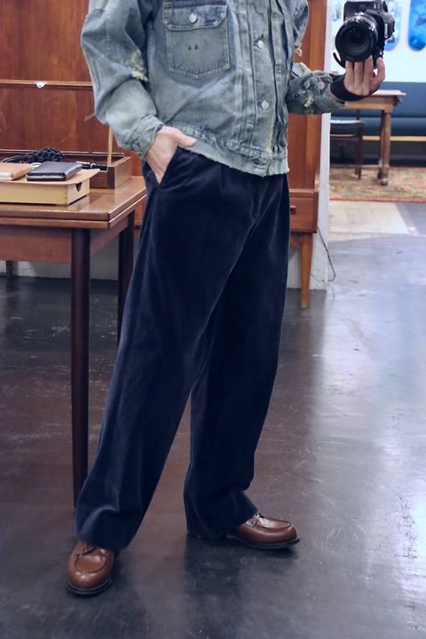 A.PRESSE 24SS Vintage Corduroy Trousers"NAVY"スタイル2.