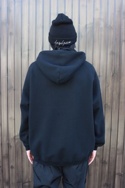 SFC RAGLAN HOODIE"BLACK"style.