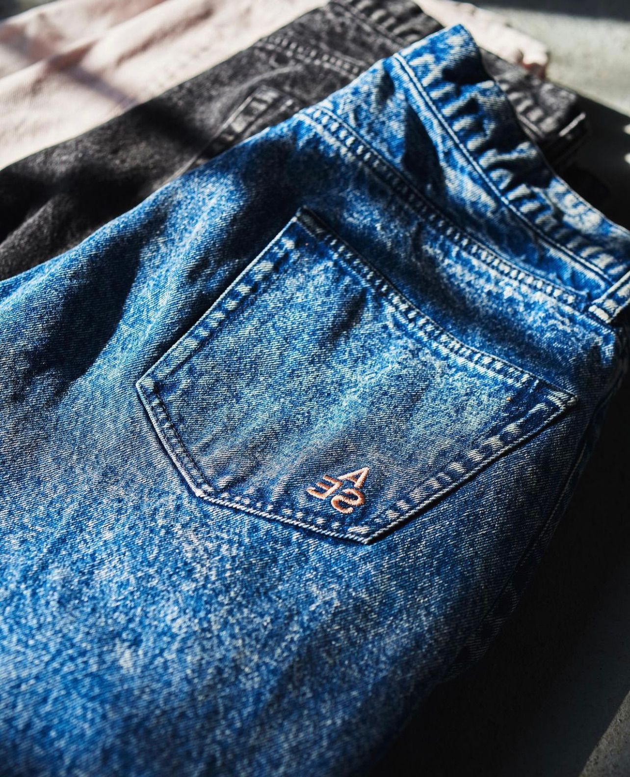 パンツ WIND AND SEA Mid Rise Wide Tapered Jeans WIND AND SEA 「WDS A32(INVERT) Mid Rise Wide Tapered Jeans