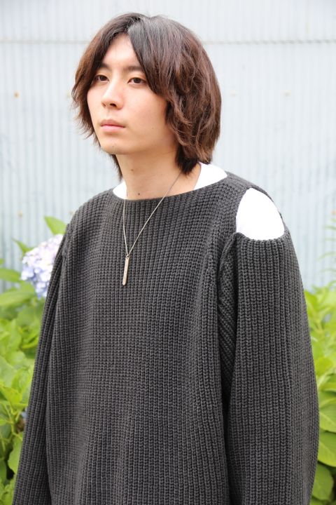 sulvam 2020AW Slit over knit"CHARCOAL" style.2020.7.10.