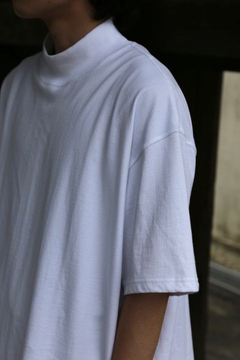 Graphpaper S/S Mock Neck Tee(GU212-70056B) style. 2021.06.07.