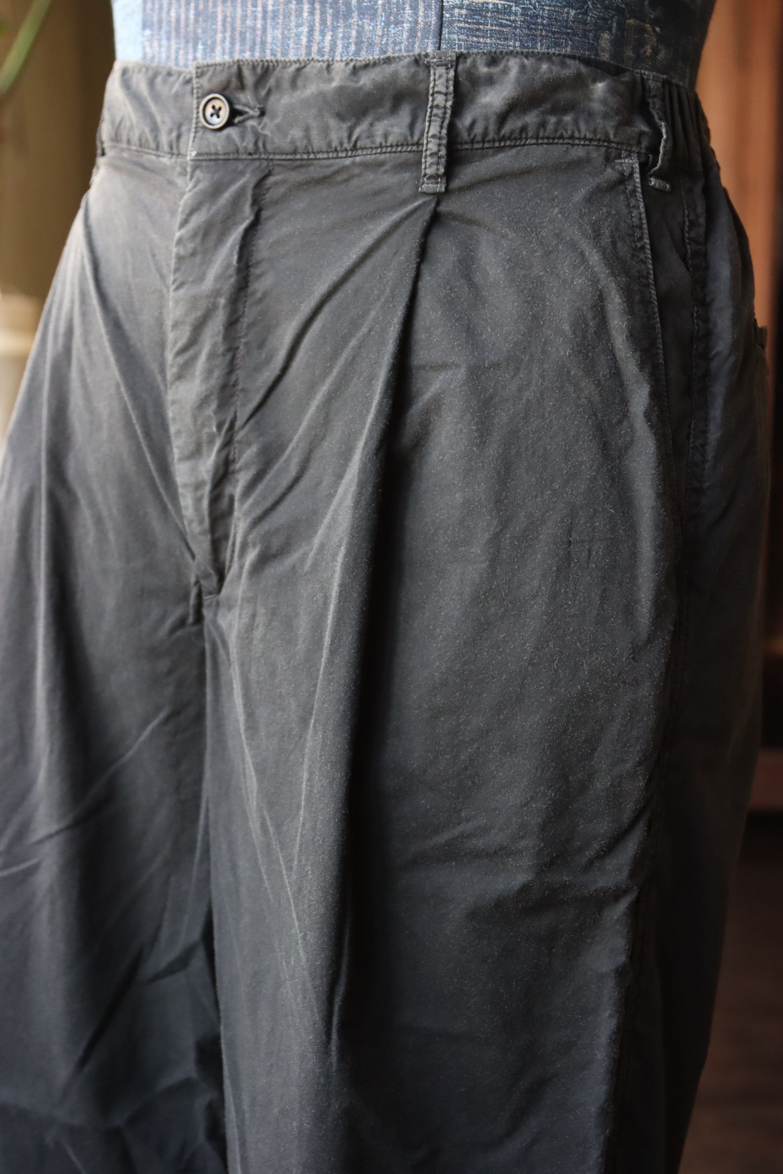 グラフペーパー Garment Dyed Typewriter Slacks(GM241-40013)GRAY
