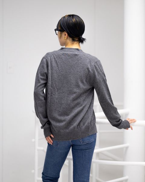 PLAY COMME des GARCONS V-NECK CARDIGAN style.2025.11.12