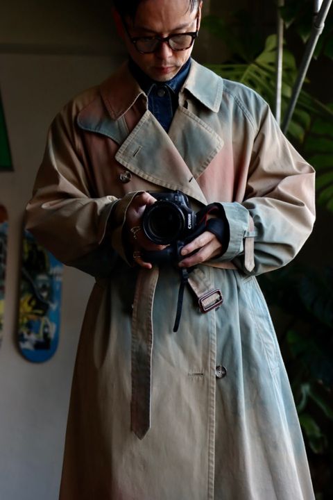 YOKE 23SS SPRAY PRINTED TRENCH COATスタイル