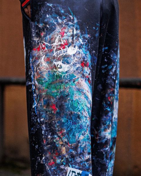 TALKING ABOUT THE ABSTRACTION ART REPLICA MOCK NECK スタイル
