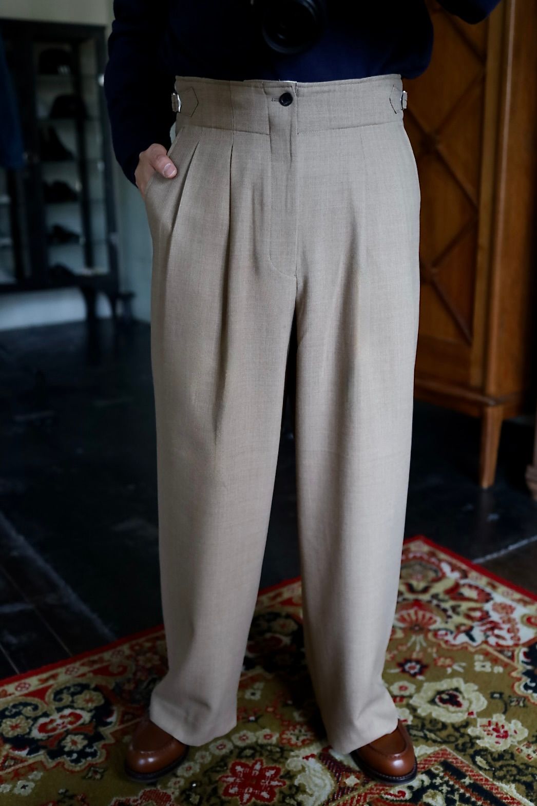 marka マーカ 26SS TWO TUCK MILITARY TROUSERS -RECYCLED POLYESTER NON-MULESED WOOL GABARDINE-(M26A06PT01C)BEIGE☆新作発売！
