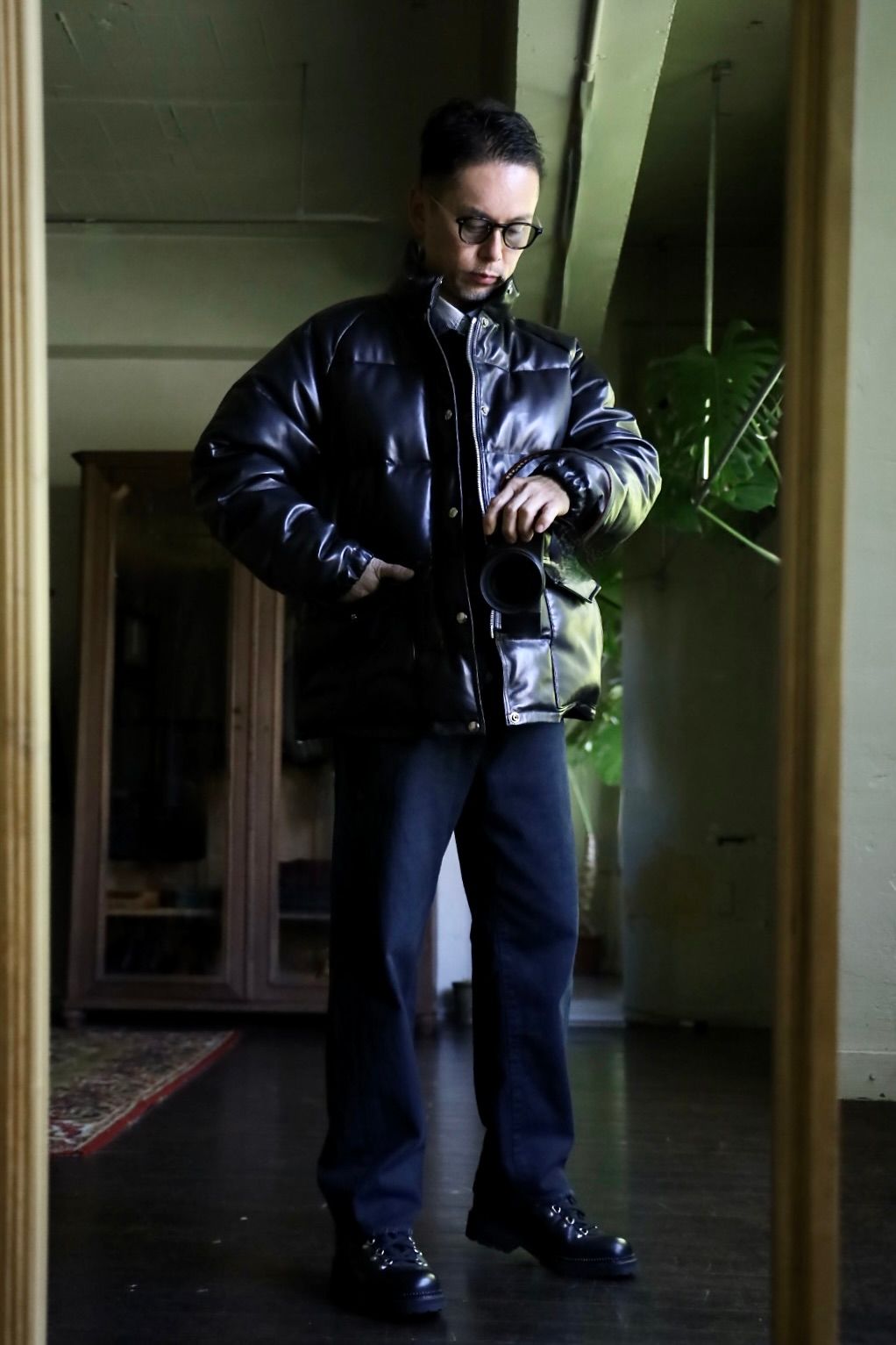 A.PRESSE Leather Down Jacketスタイル