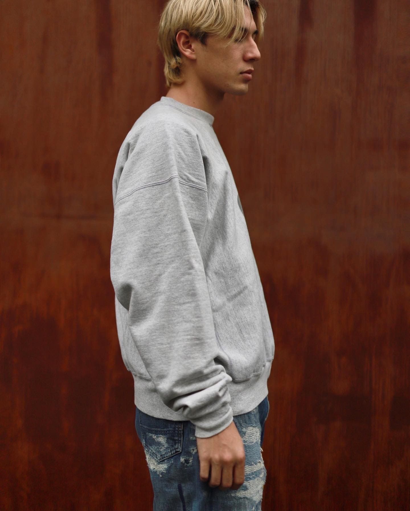 ©SAINT M×××××× 23SS 新作M CREW NECK SWEATスタイル