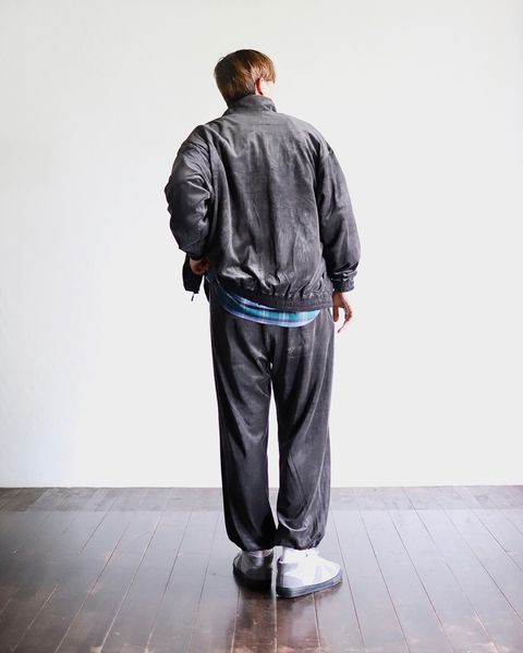 FreshService新作VELOUR JERSEY BLOUSONスタイル