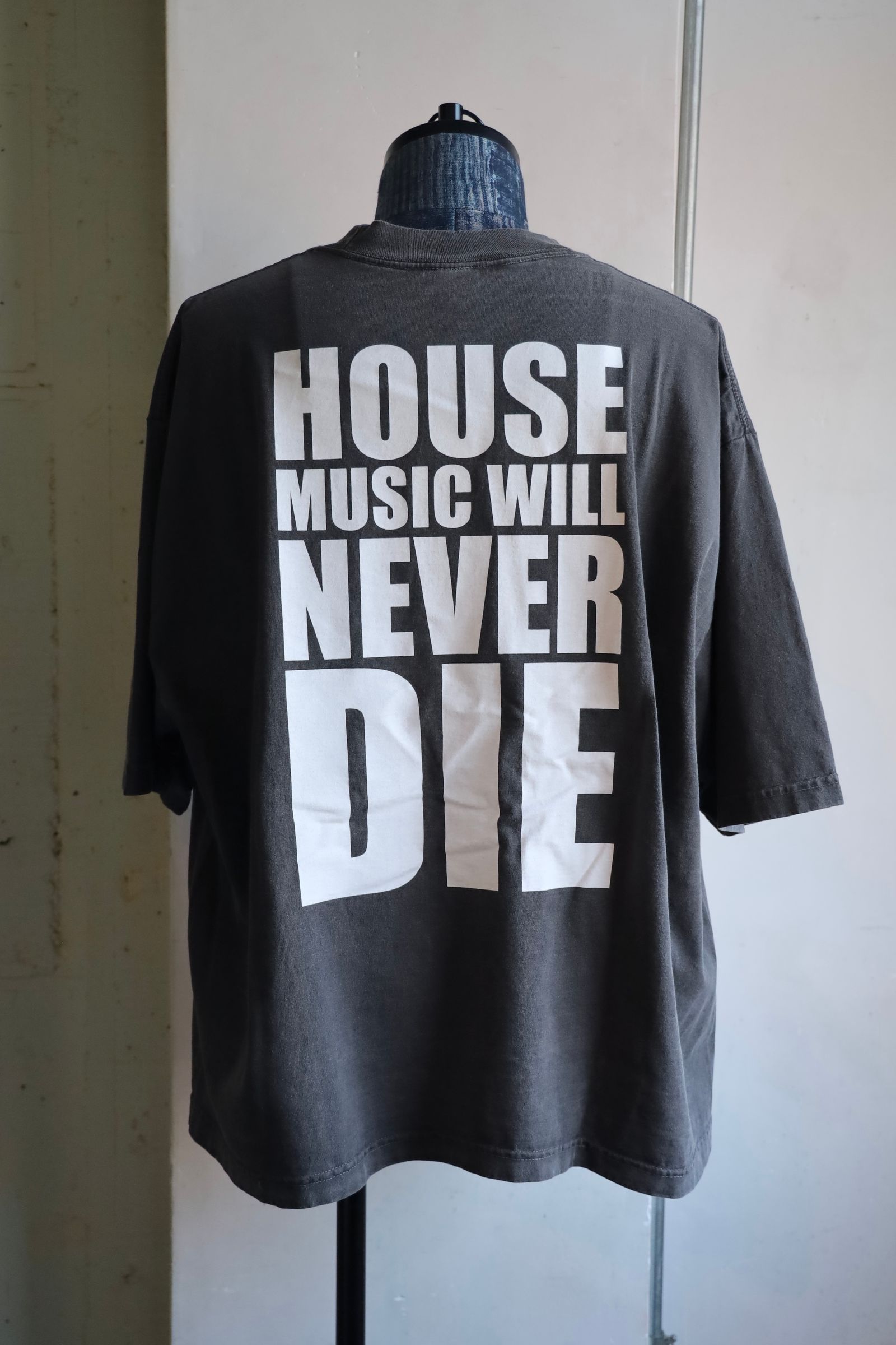 is-ness - イズネスミュージック 25SS HOUSE RHYTHM T-SHIRT