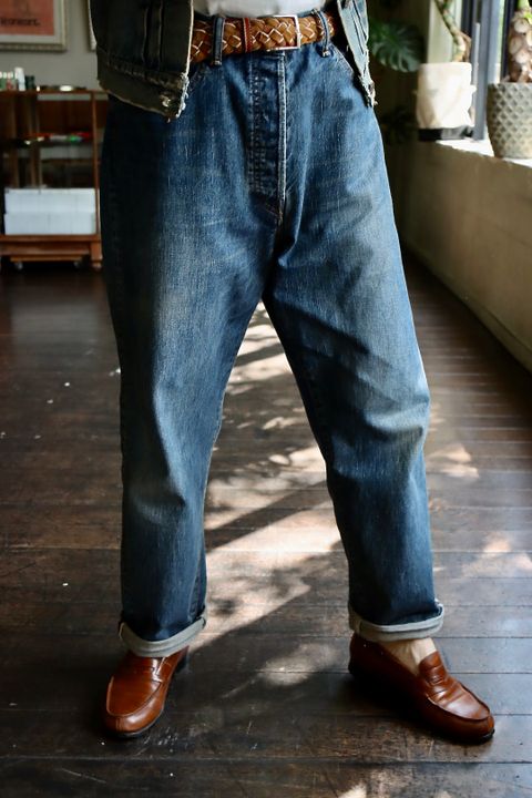 A.PRESSEデニム Washed Denim Wide Pantsスタイル