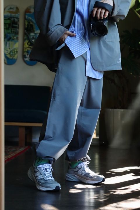 FreshService × HOUYHNHNM “EDITOR’S JACKET” & “EDITOR’S TROUSERS”GRAYスタイル