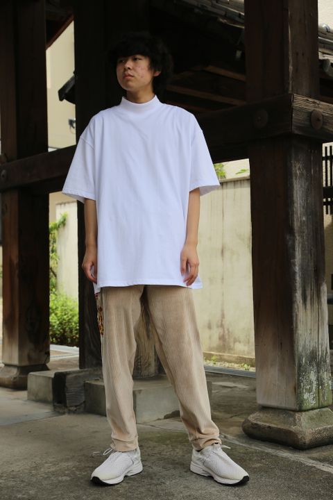 Graphpaper S/S Mock Neck Tee(GU212-70056B) style. 2021.06.07.