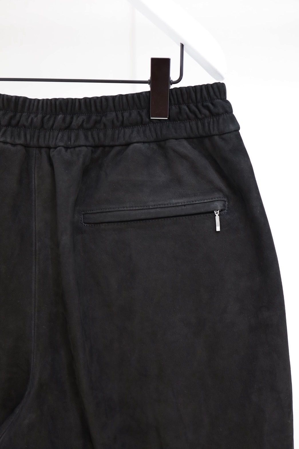 グラフペーパー26SS Cow Nubuck Leather Wide Shorts(GM261-40408)BLACK☆2月28日(土)発売！