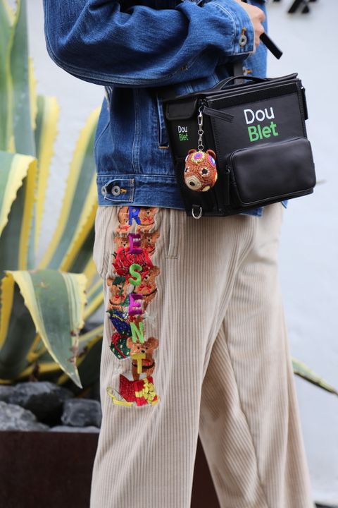 doublet MEMORIAL POLAROID DENIM JACKET(21SS06BL115) style. 2021.04.28.