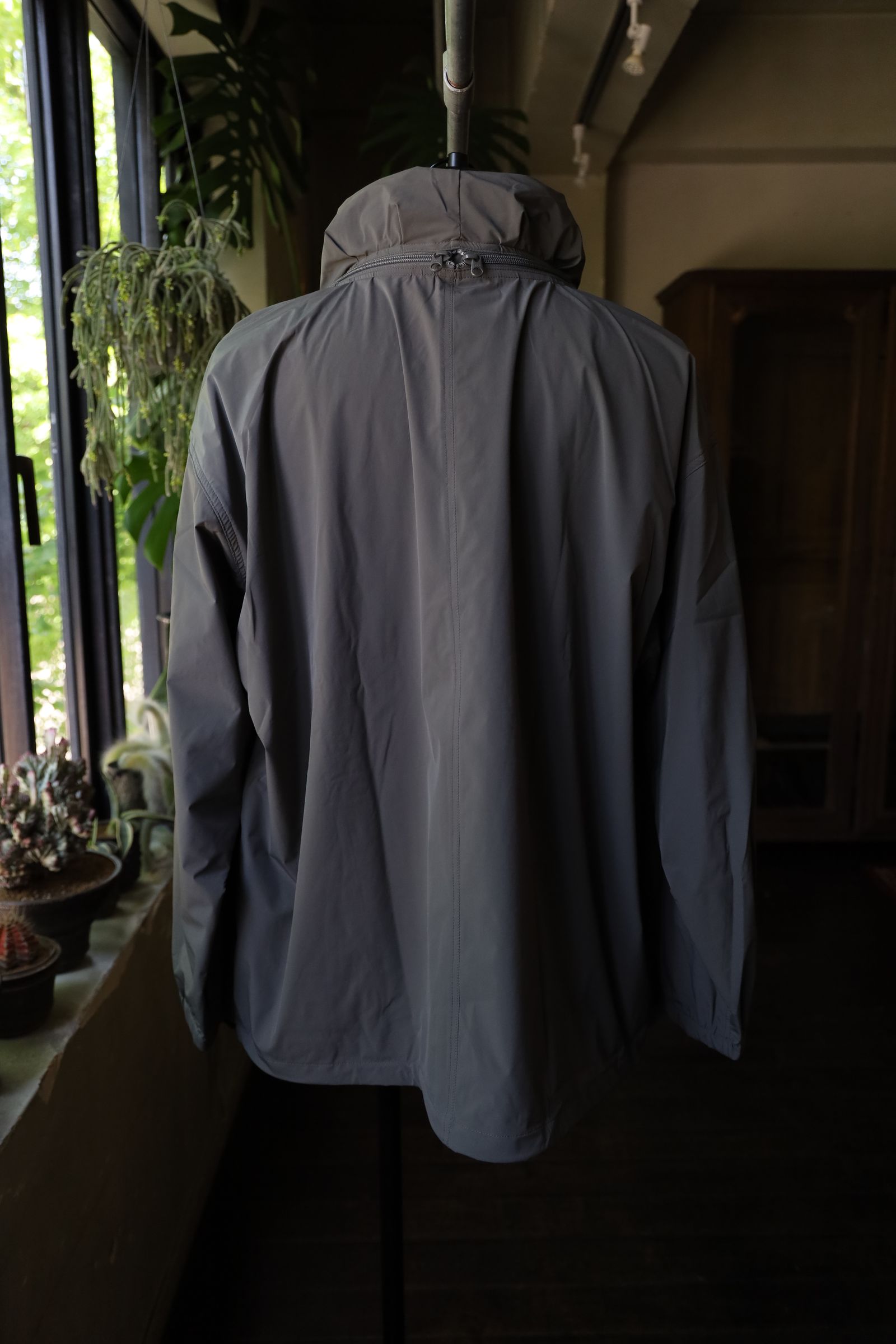 is-ness イズネス24SS TECHNICAL VENTILATION JACKET(24SS_08_1006JK04)CHARCOAL