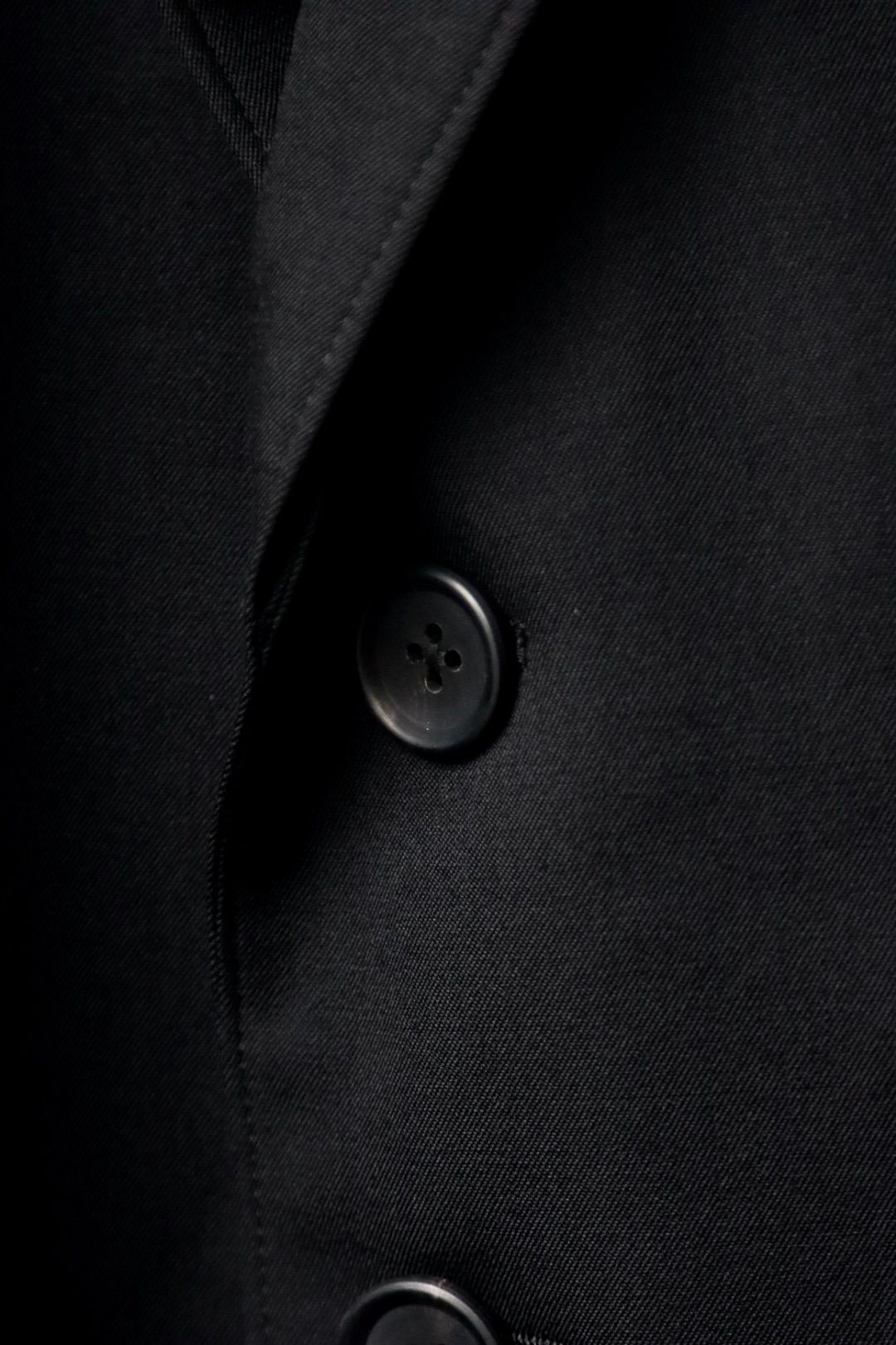 ヨウジヤマモト23AW DOUBLE LEFT PANEL 3-BUTTON JACKET(HJ-J27-100)