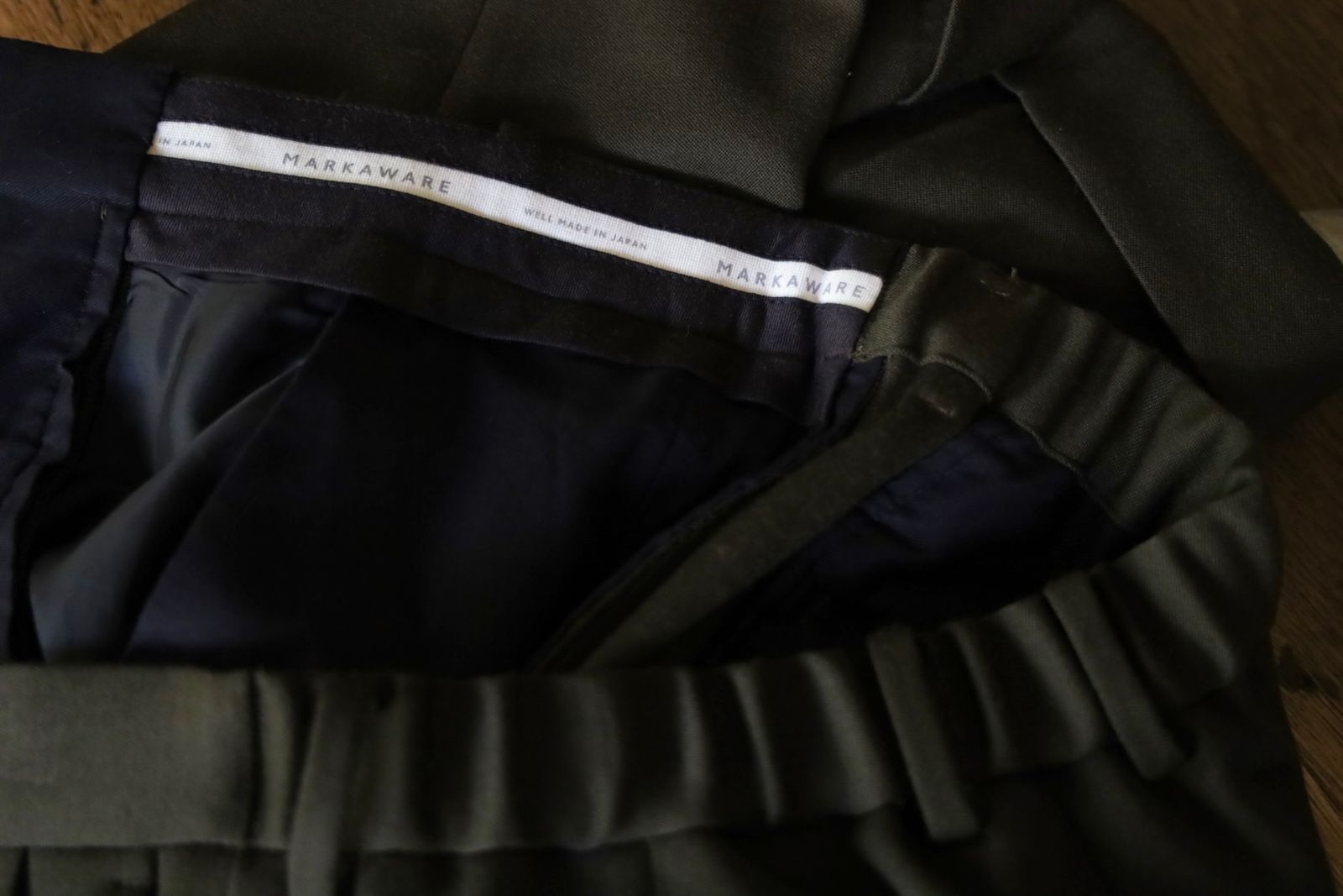 MARKAWARE 26AW DOUBLE PLEATED SEMI EASY TROUSERSスタイル