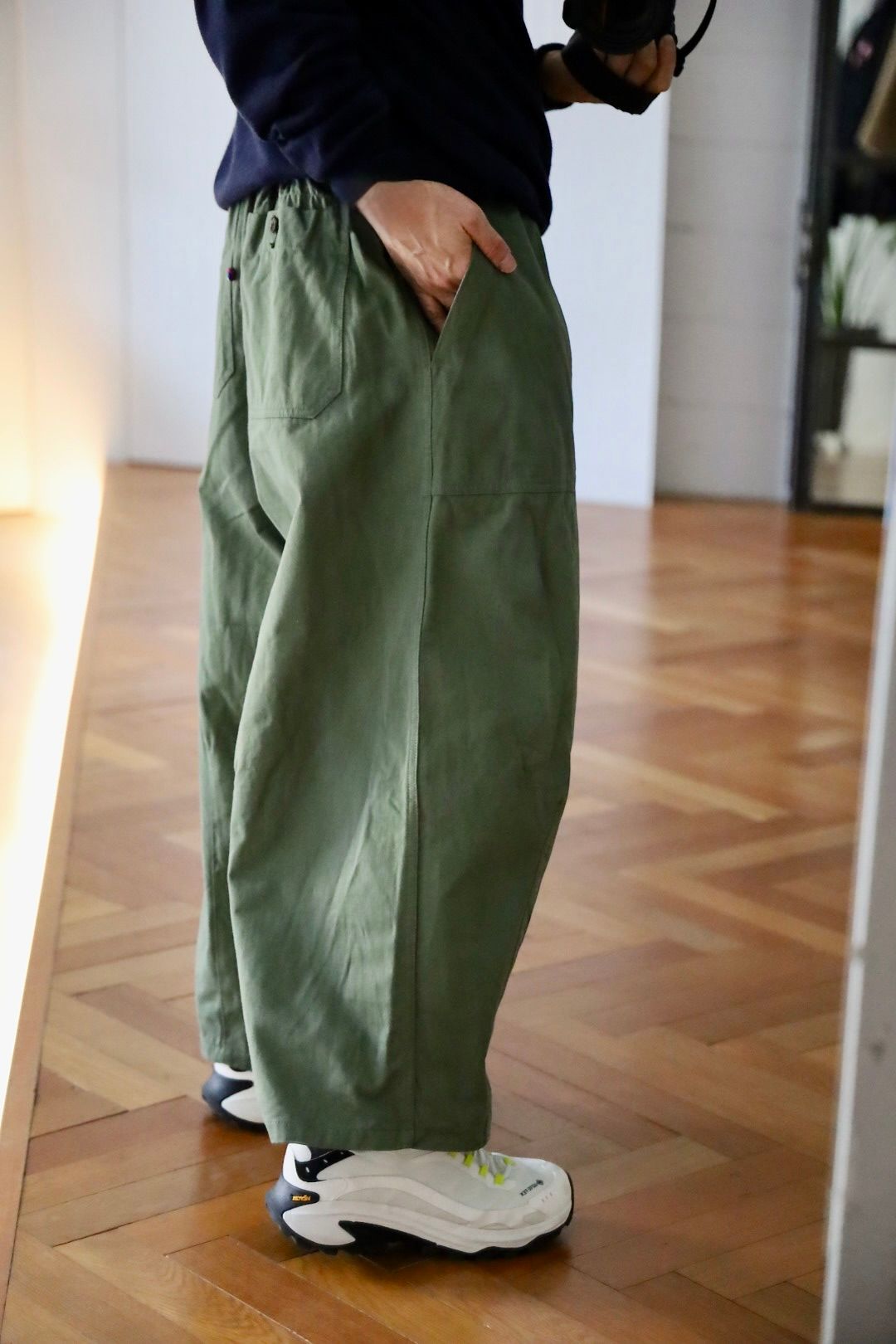 is-ness BALLOON BAKER PANTS"KHAKI"スタイル.2025.1.13.