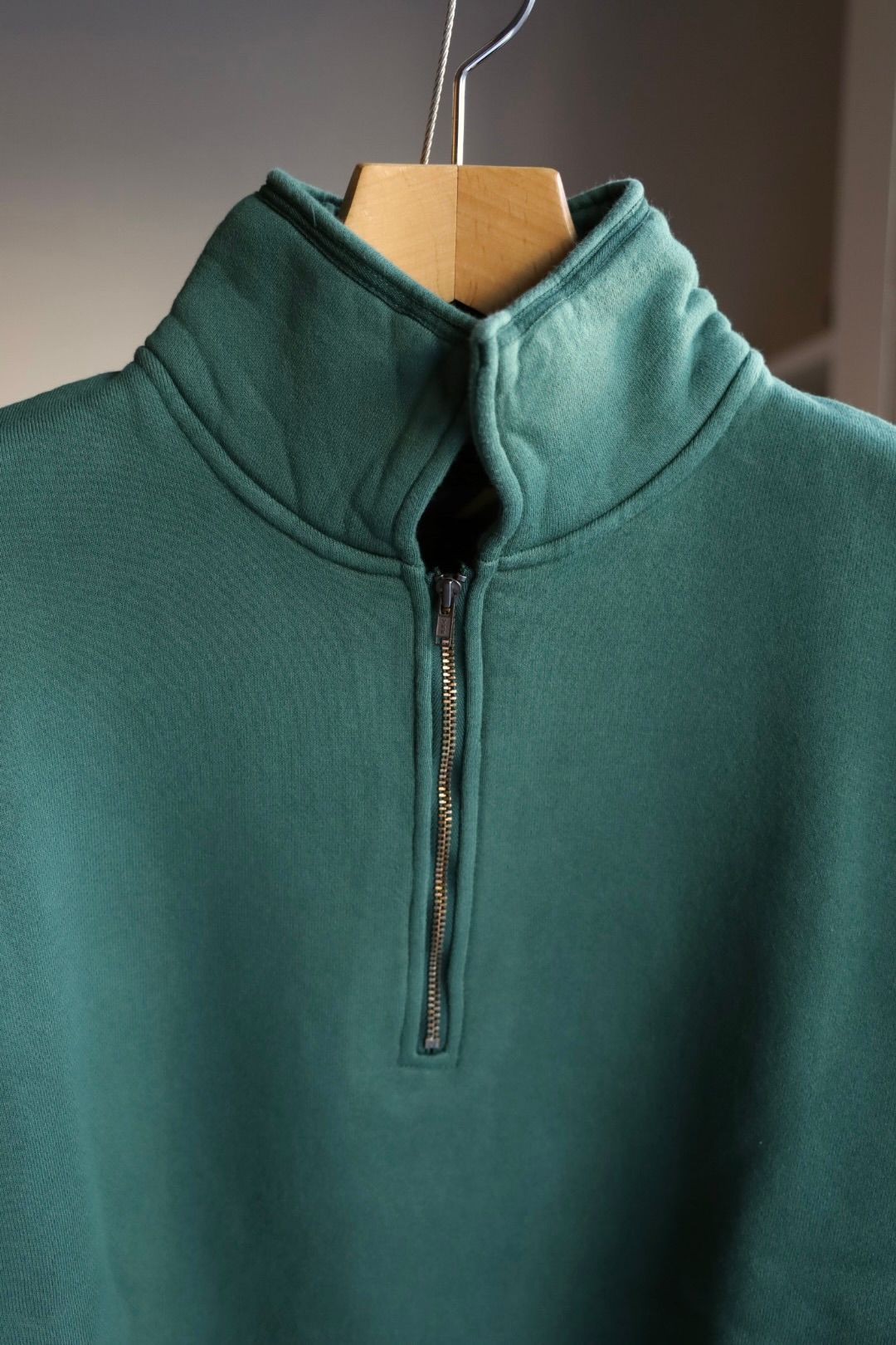 イズネス 25AW PIGMENT DYED ZIP SWEATSHIRT(25AW_08_1007AWCS04)GREEN☆新作発売！