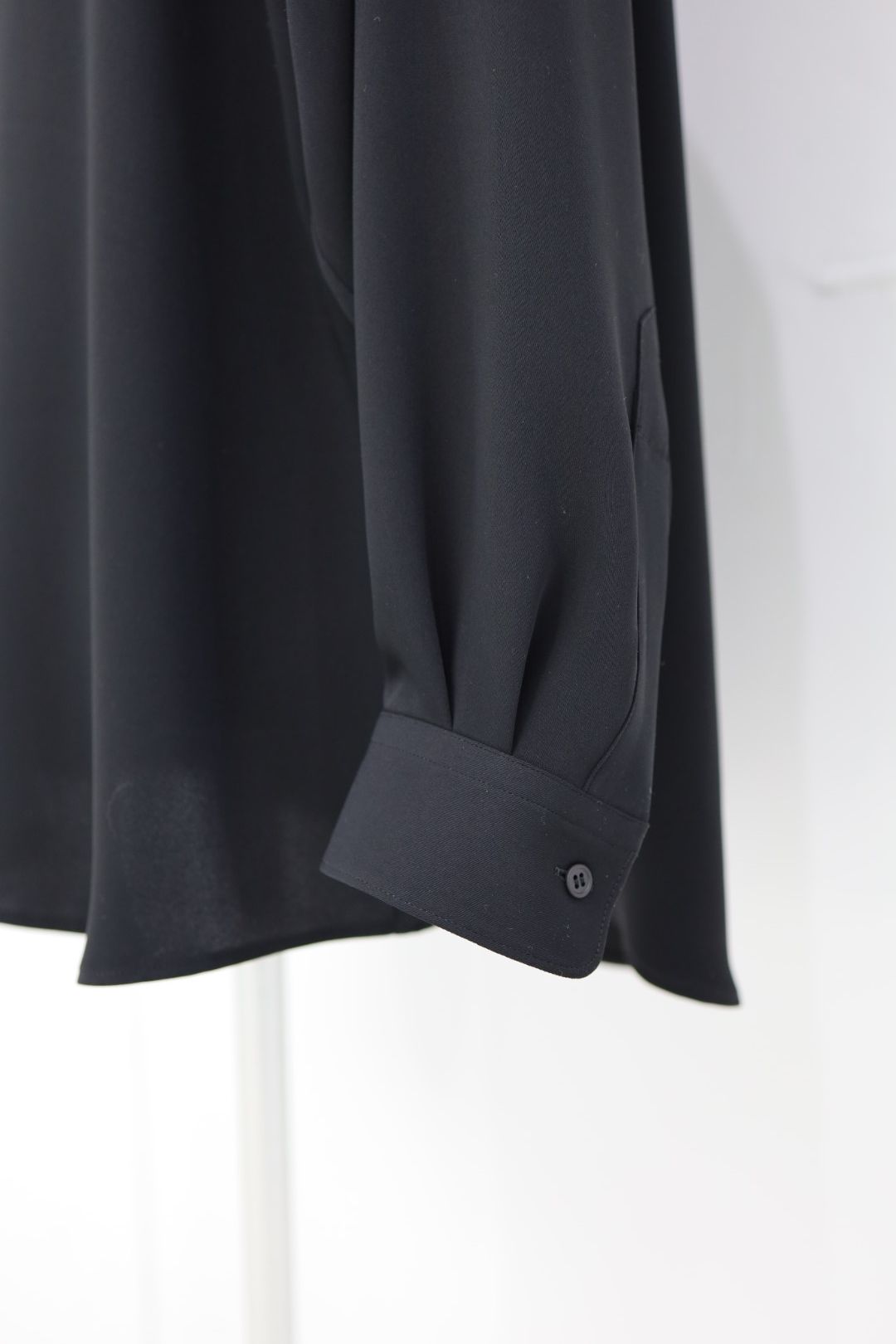 グラフペーパー26SS WOMENS Satin Oversized Band Collar Shirt(GL261-50078B)BLACK☆1月10日(土)発売！
