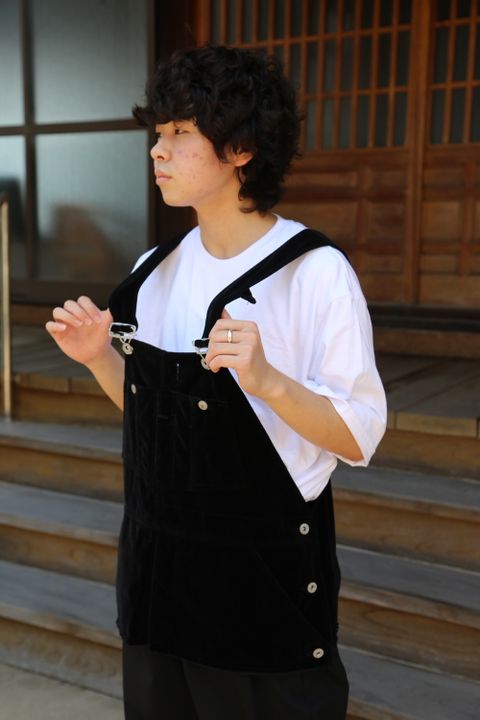 doublet CUT OFF VELVET VEST(21AW09VE13) style. 2021.07.25.