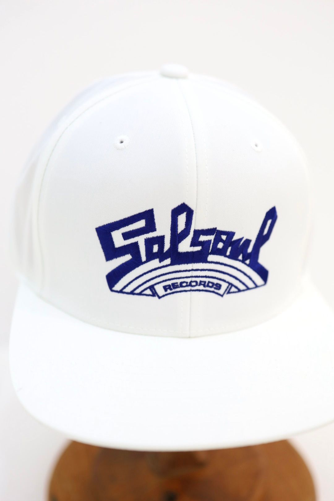 イズネスミュージック 26SS SALSOULCAP(I SNESSMUSIC×SALS OUL) (IMP7_01_SALSOULCAP01)WHITE☆新作発売！