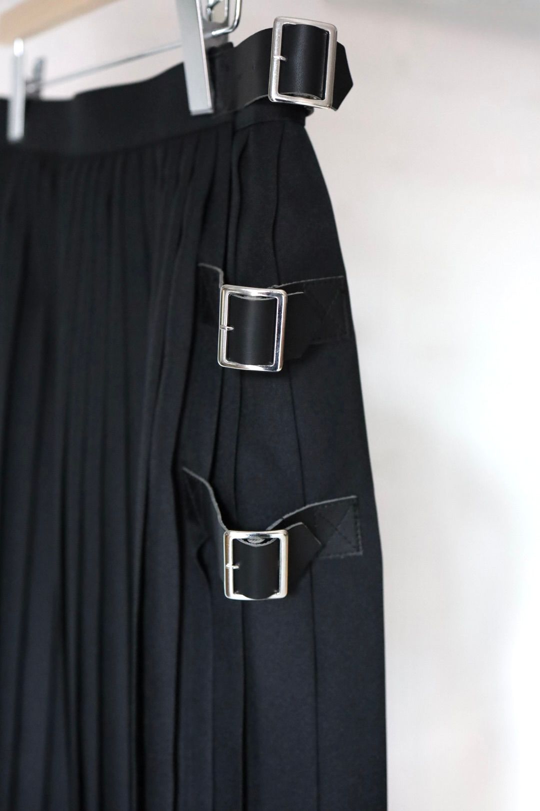 tao 26FW エステルツイルプリーツスカート(TR-S020-051-1)BLACK☆8月7日(金)発売！