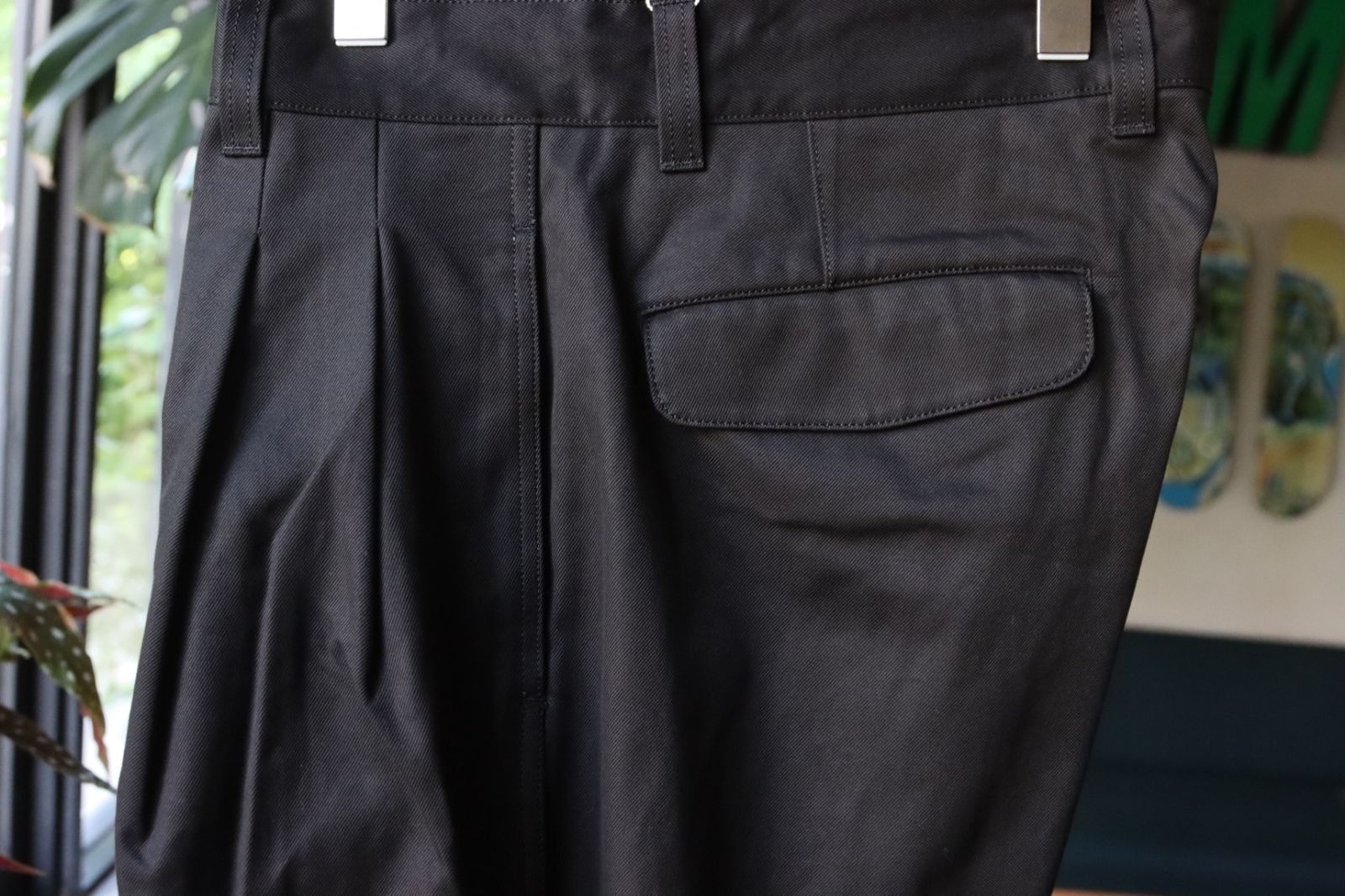 イズネス23AW ワイドチノパンツ WIDE CHINO PANTS(16PT02T02-2)BLACK