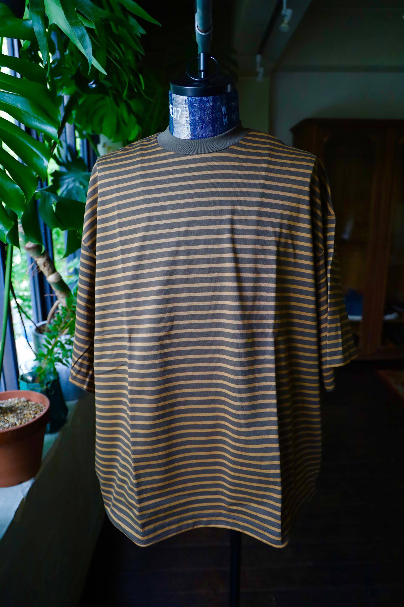 is-ness - イズネス24AW BALLOON STRIPES T SHIRT(31SSSH05-2