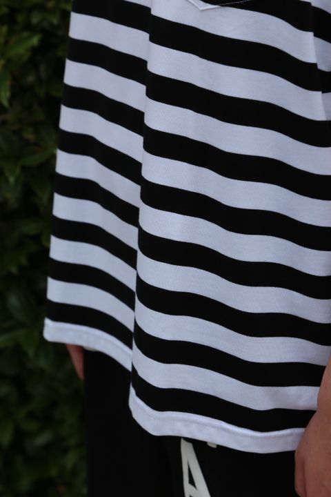 Graphpaper Border S/S Pocket Tee style. 2021.6.6.