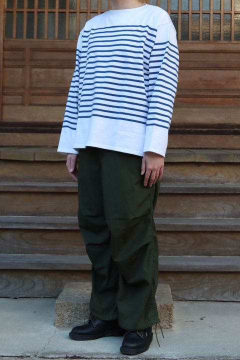 Graphpaper  Pannel Border L/S Tee (GU221-70218) style.2022.2.12.