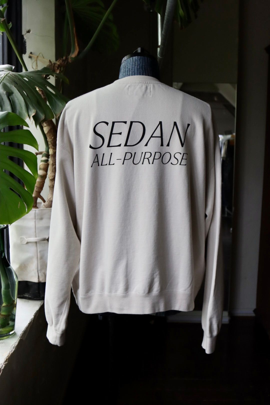 セダンオールパーパス SS24 OG Logo Sweatshirt(SD24S-CT02)Pale Stone