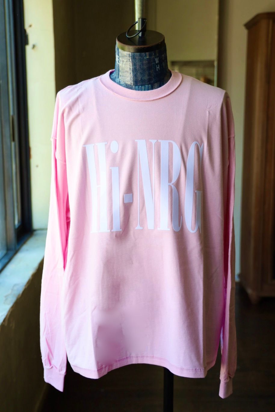 イズネスミュージック 25AW HI-NRG LONG SLEEVE T-SHIRT (IMP6_12_HI-NRGLS01) LIGHT PINK