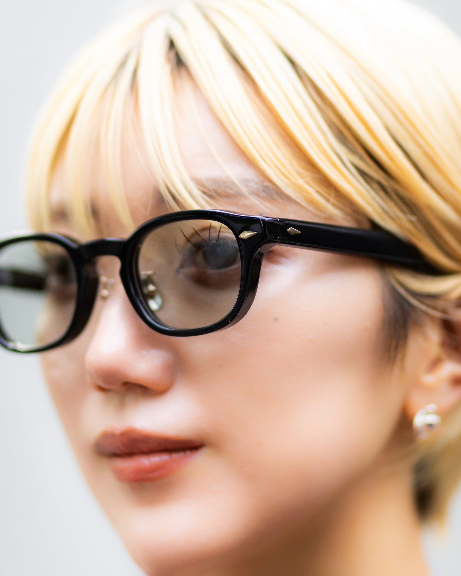 ノチノオプティカル "NOCHINO FR" #1.GLOSS BLACK × CLEAR to GREY (調光モデル)
