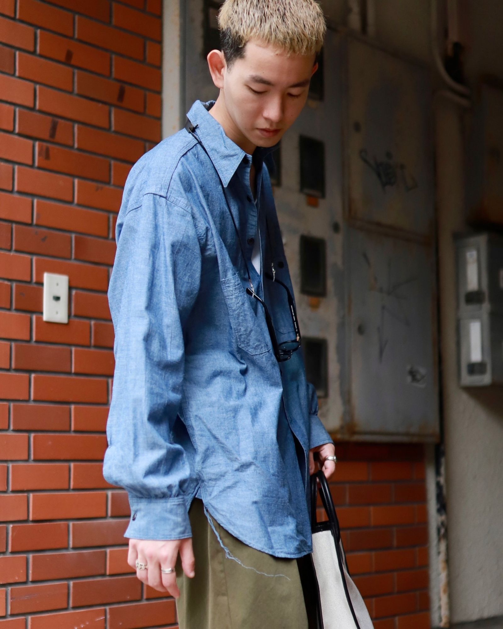 A.PRESSE アプレッセ 23AW style2 BB Washed Chambray Shirtスタイル