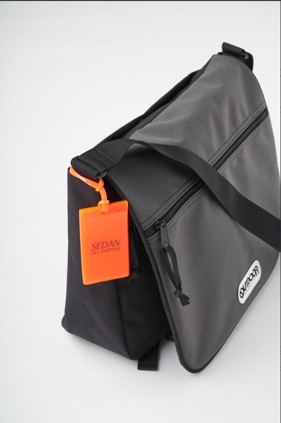 セダンオールパーパス FW24 OUTDOOR PRODUCTS® / NIMBUS Shoulder Carry-All(SD24F-BG01)Charcoal☆9月7日(土)発売！
