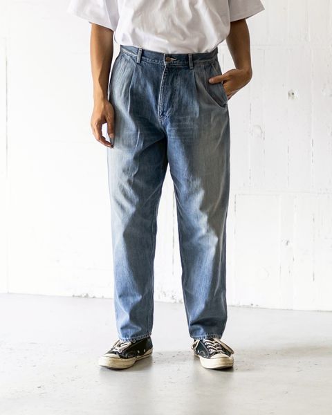 グラフペーパー Selvage Denim Two Tuck Tapered Pants(GU261-40060LB)INDIGO_LIGHT FADE★1月24日(土)発売！