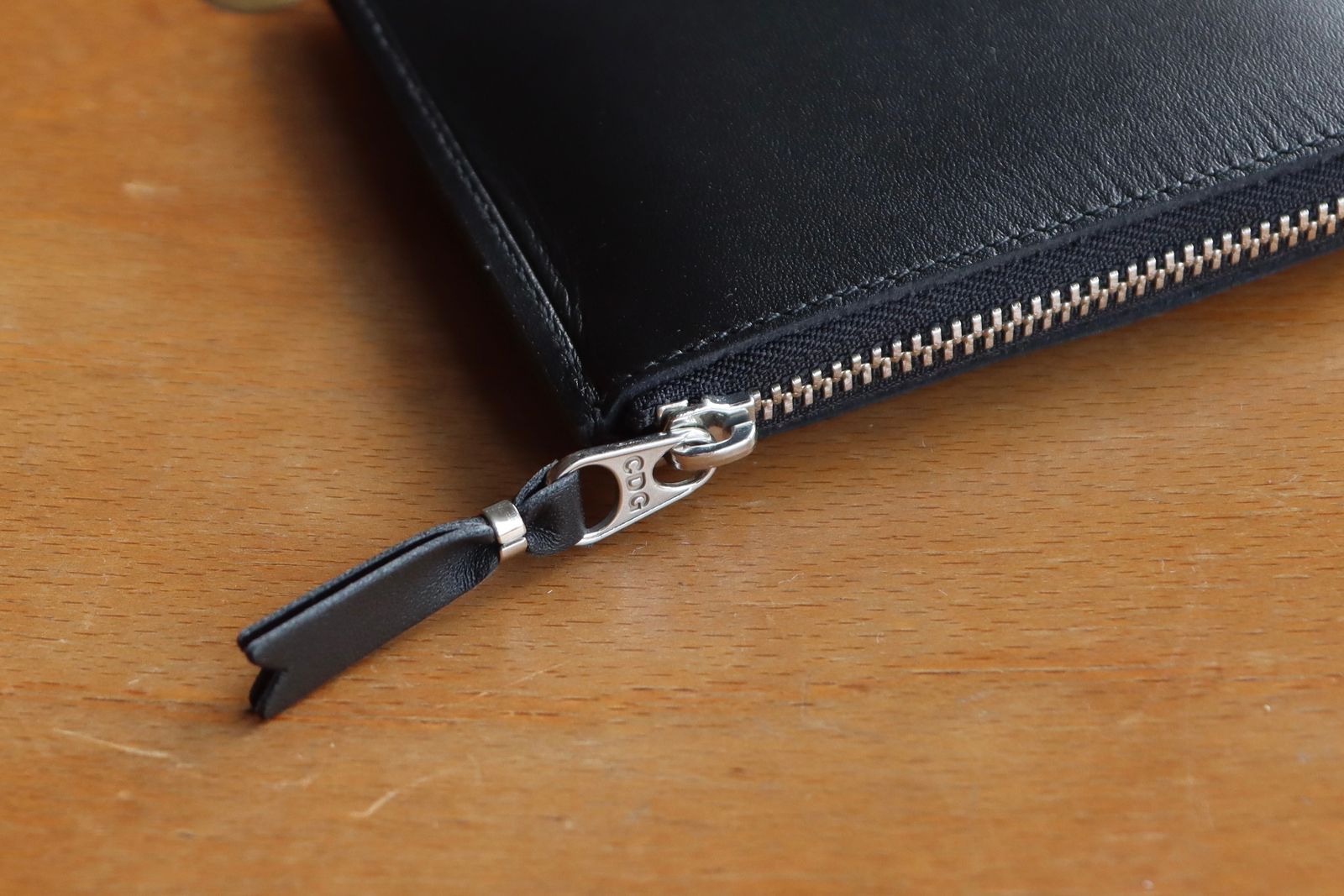 【安心の国内発送】COMME DES GARCONS zip ロング ウォレット Wallet COMME des GARCONS - コムデギャルソン 財布 Big Bow
