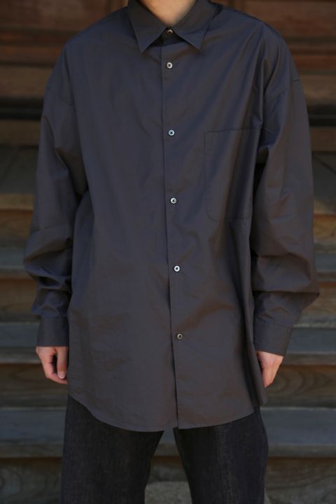 Graphpaper Broad L/S Oversized Regular Collar Shirt(GM212-50110B) style. 2021.05.23.