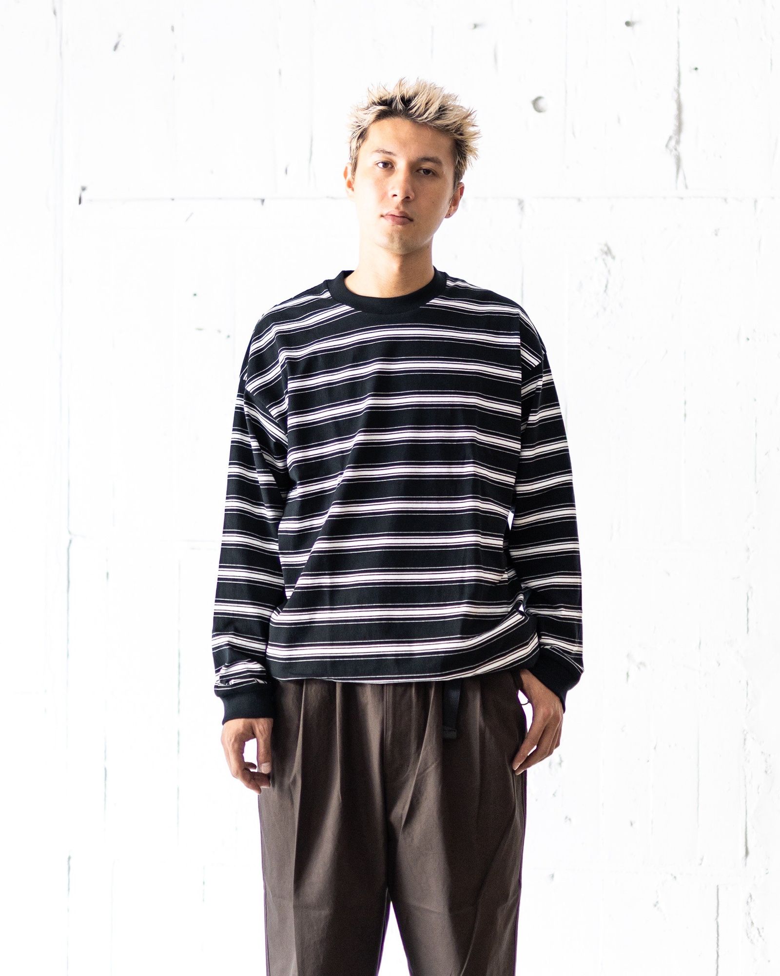 コムデギャルソンシャツ　インベーダーセーター　ブラック　Mサイズ　新品タグ付き COMME des GARCONS(コム・デ・ギャルソン) シャツ ダメージ