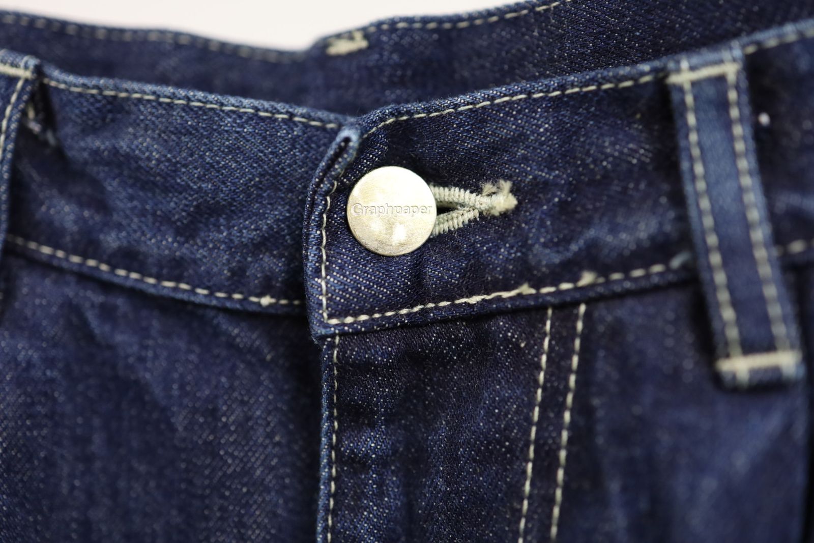 グラフペーパー Selvage Denim Two Tuck Pants(GU261-40061DB)INDIGO_DARK FADE