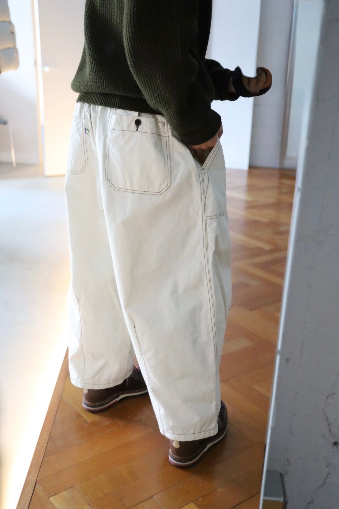 is-ness BALLOON BAKER PANTS"OFF WHITE"スタイル.2025.1.13.