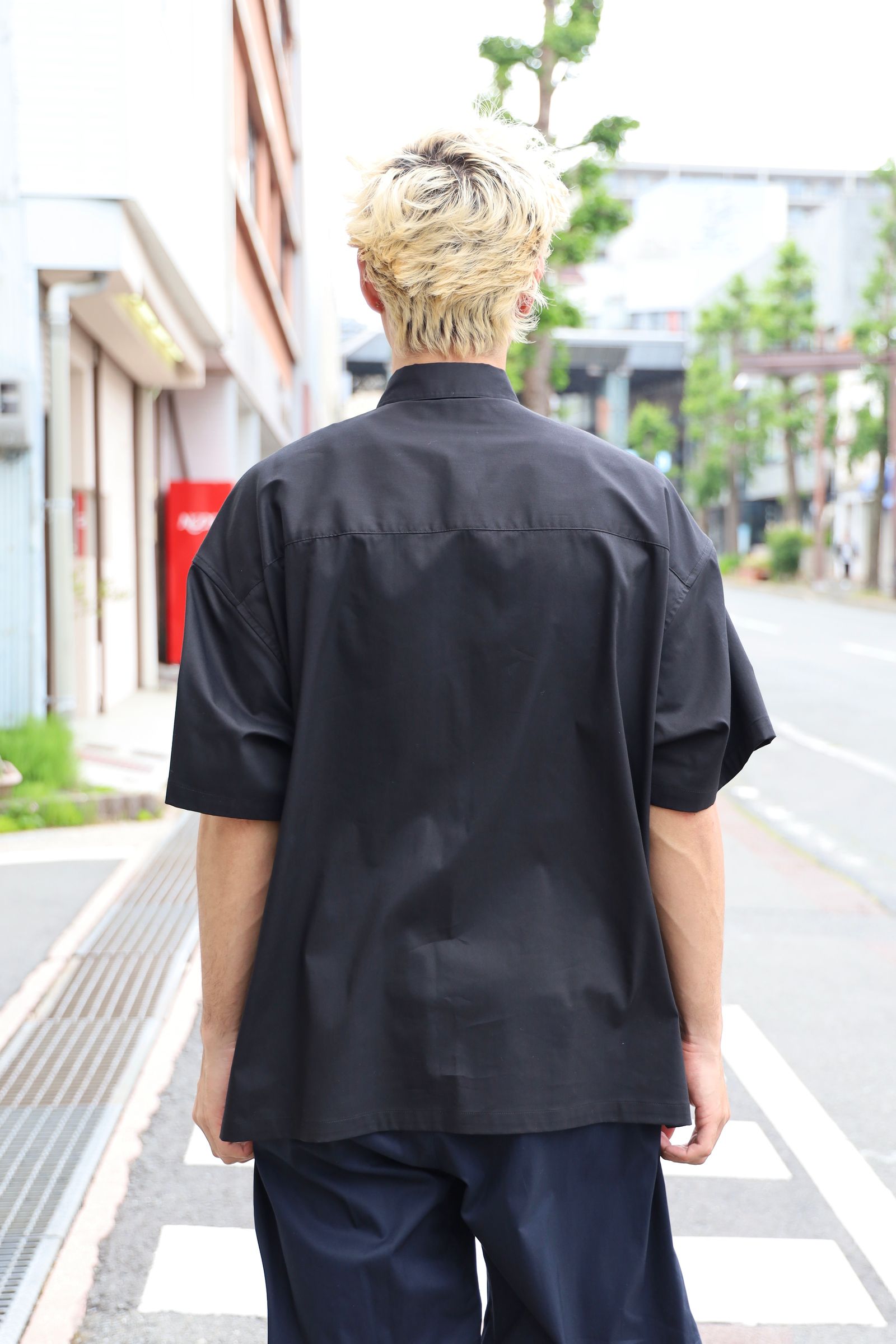 グラフペーパー Solotex Twill S/S Oversized Box Shirt 5月31日