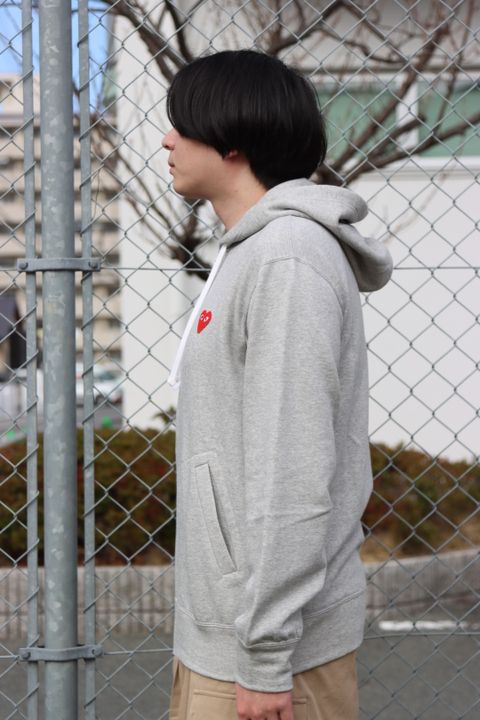 PLAY COMME des GARCONS ZIP HOODED SWEATSHIRT style.2022.12.9