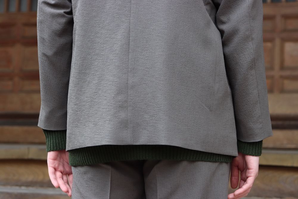 UNIVERSAL PRODUCTS CREPE UNCONSTRUCTED 2B JACKET style.2022.1.30.