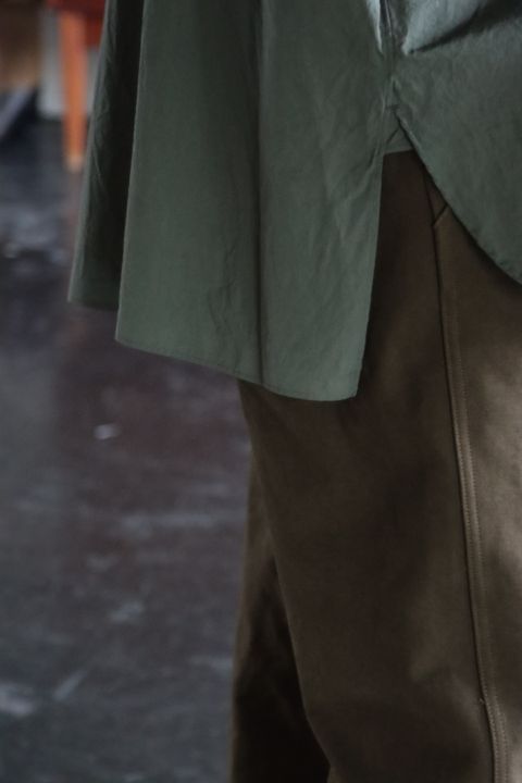 blurhms Stand-up Collar Washed Shirt "DARK SAGE"style.2022.1.11.