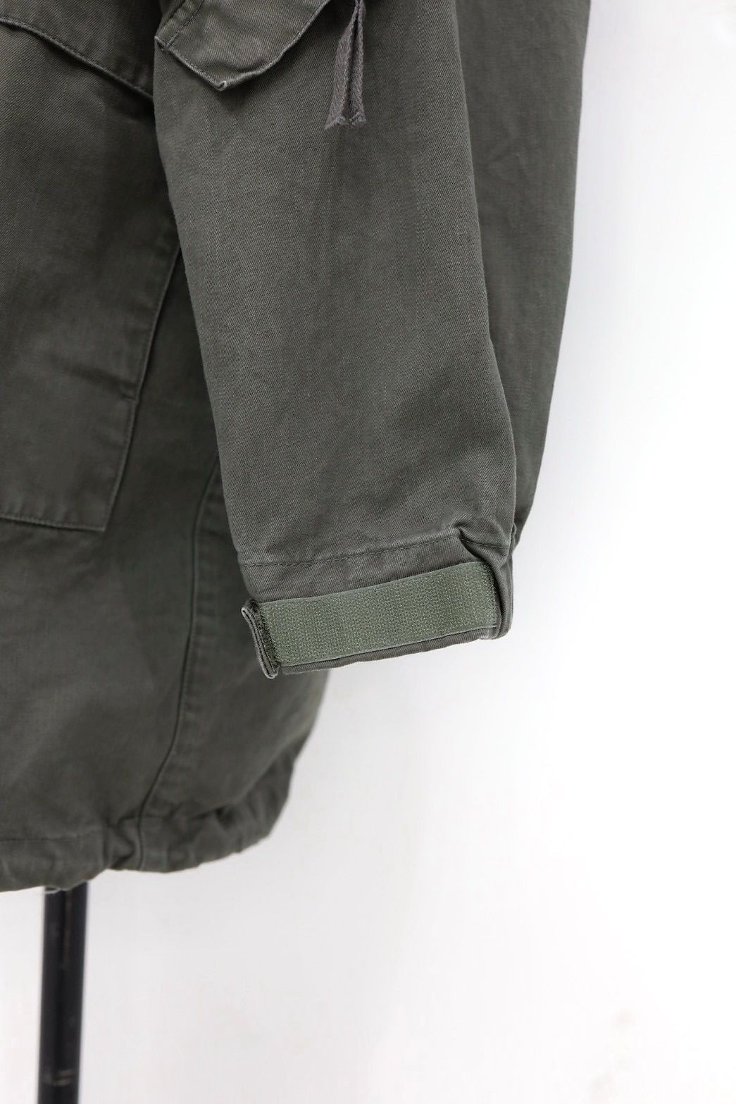 イズネス26AW  Ventilation Military Coat(26AW_27_1008AWCOAT02)KHAKI☆10月24日発売！
