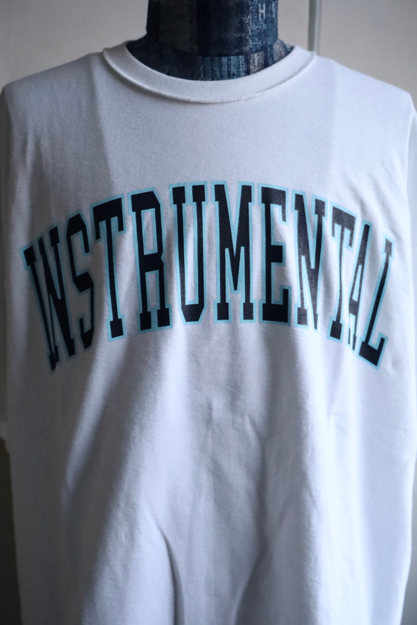 イズネスミュージック 25SS INSTRUMENTAL T-SHIRT(IMP5_28_INSTS5ST01)WHITE
