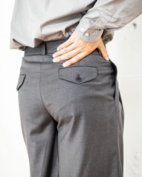 ANOTHER OFFICE Hemingway Belted Shorts(GRAY)スタイル